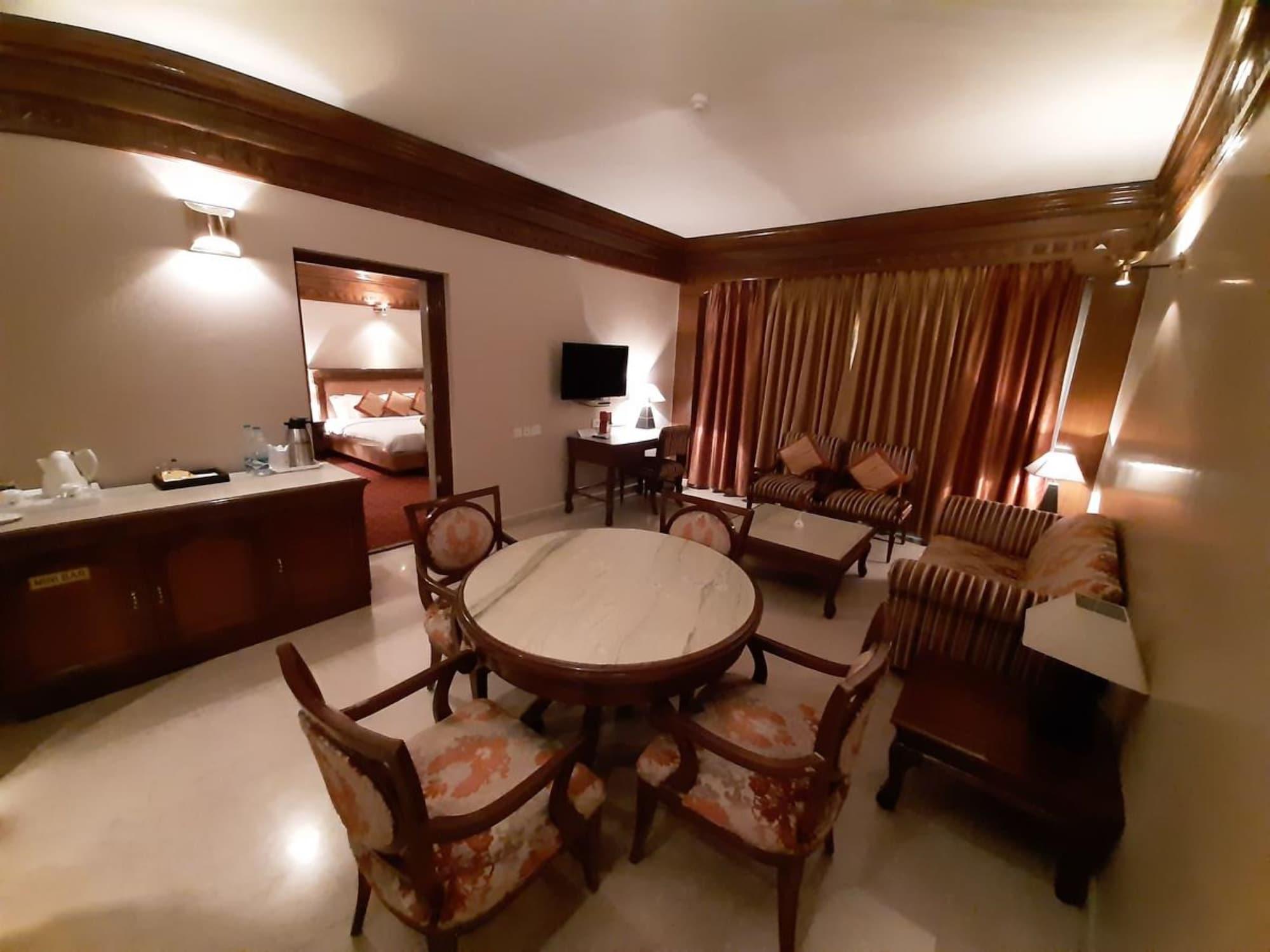 Hotel Mountview Chandīgarh Εξωτερικό φωτογραφία