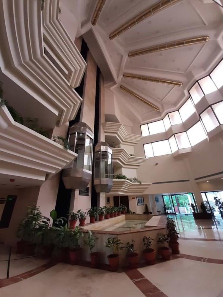 Hotel Mountview Chandīgarh Εξωτερικό φωτογραφία