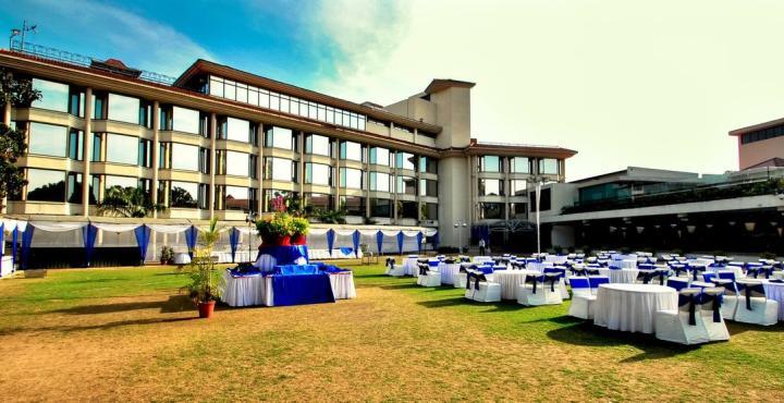 Hotel Mountview Chandīgarh Εξωτερικό φωτογραφία
