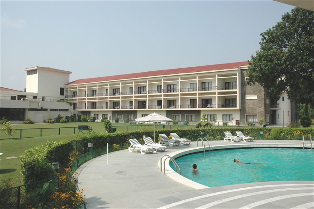 Hotel Mountview Chandīgarh Εξωτερικό φωτογραφία